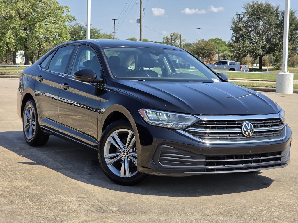 Used 2024 Black Volkswagen 1.5T SE image 2