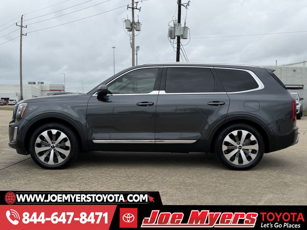 Used 2022 Gravity Gray Kia EX image 6