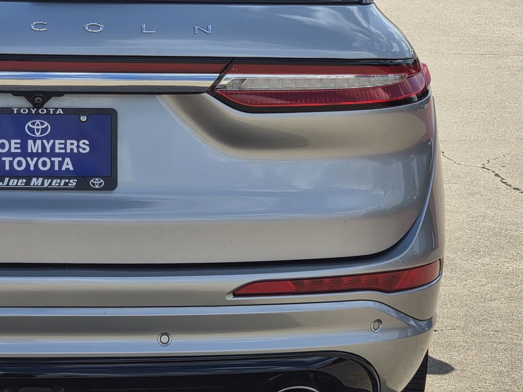 Used 2022 Radiance Metallic Lincoln Grand Touring image 9
