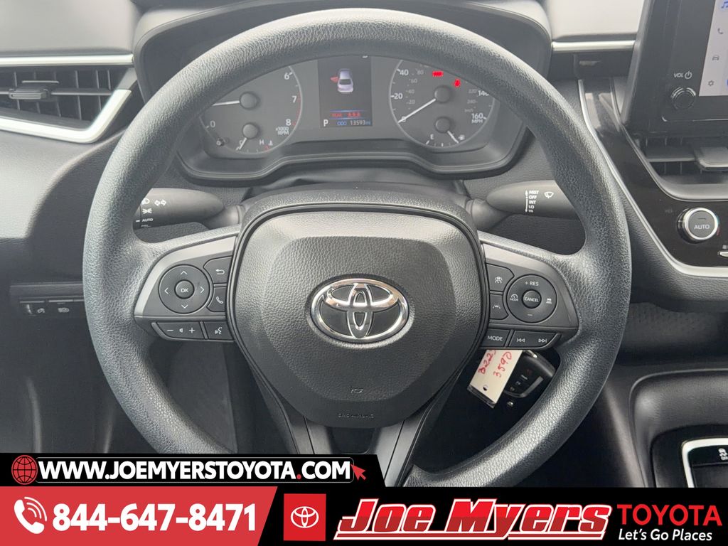 Used 2025 Ice Cap Toyota LE image 15