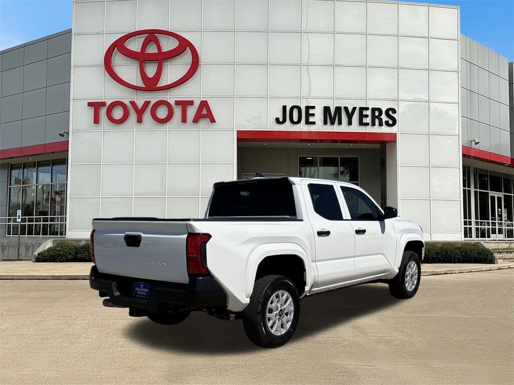 2025 Toyota Tacoma SR photo 4