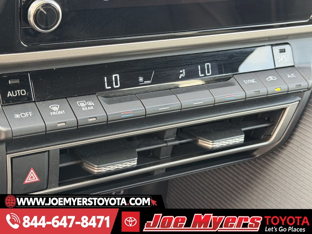 Used 2025 Ice Cap Toyota SE image 20