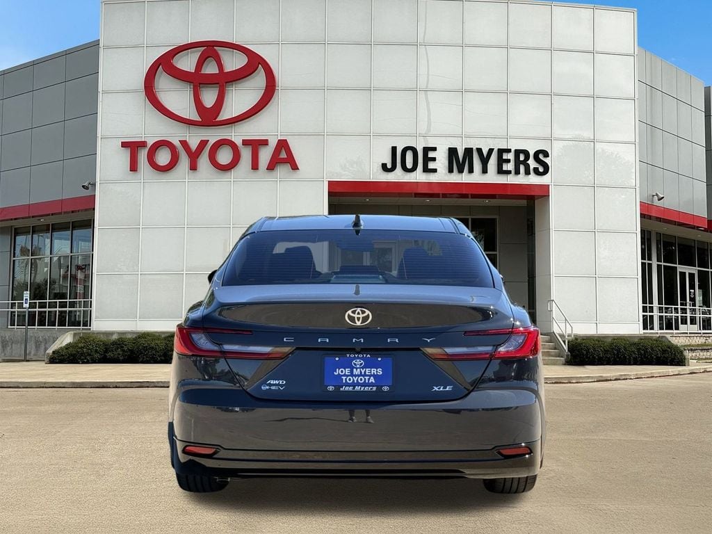 2026 Toyota Camry XLE - Photo 5
