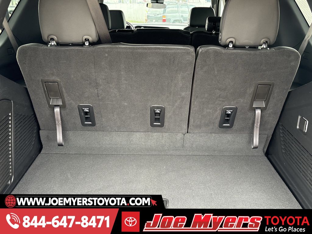 Used 2025 Black Chevrolet LT image 29