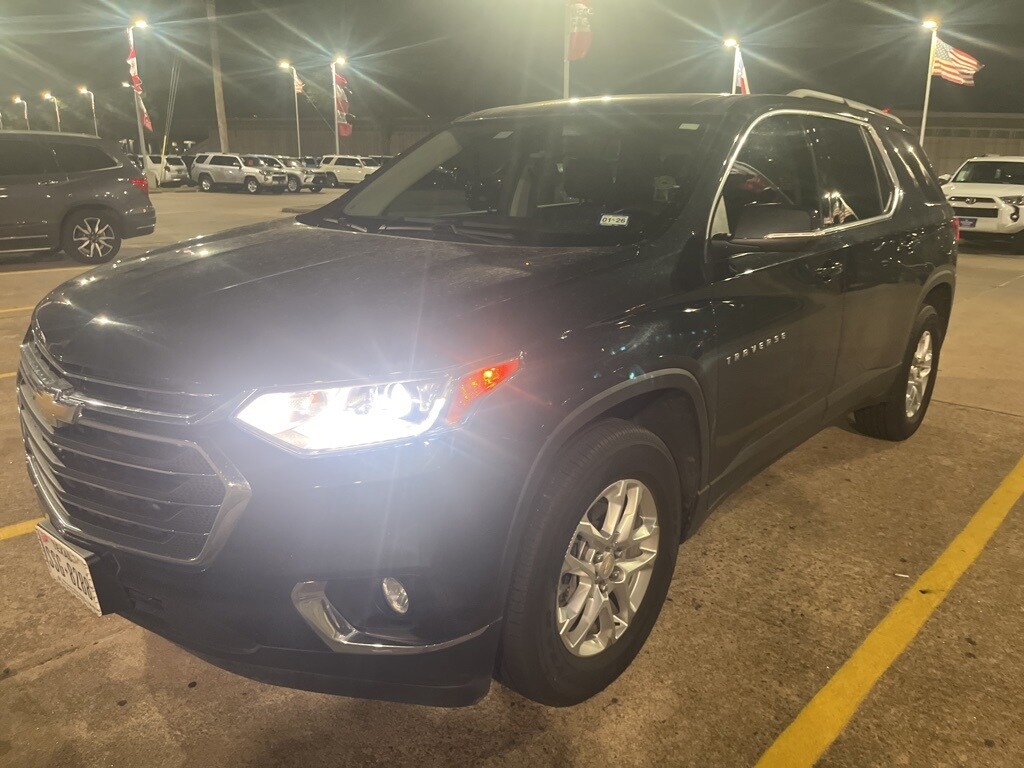 Used 2021 Chevrolet Traverse LT SUV