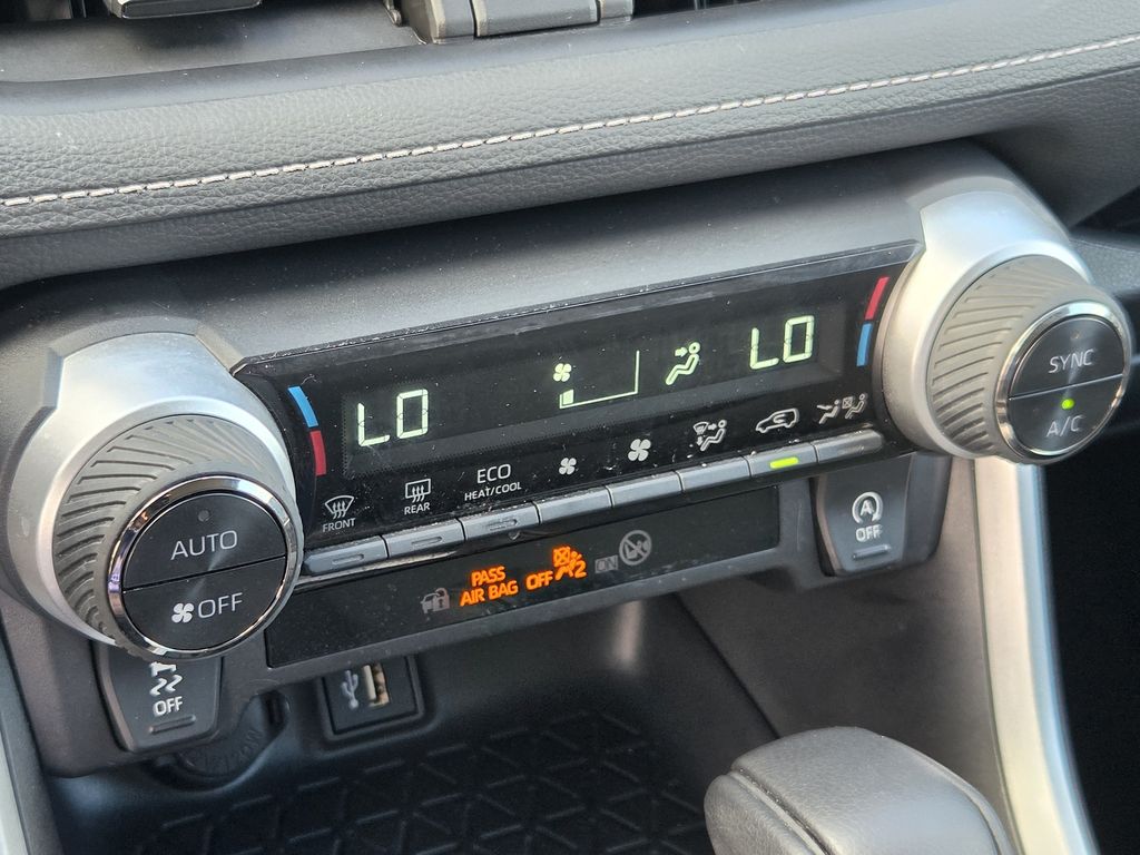 Used 2025 Ice Toyota XLE image 20