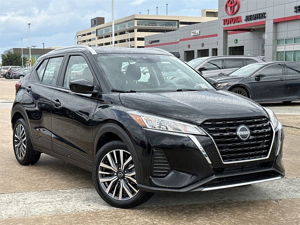 Used 2023 Nissan Kicks SV with VIN 3N1CP5CV5PL514522 for sale in Houston, TX