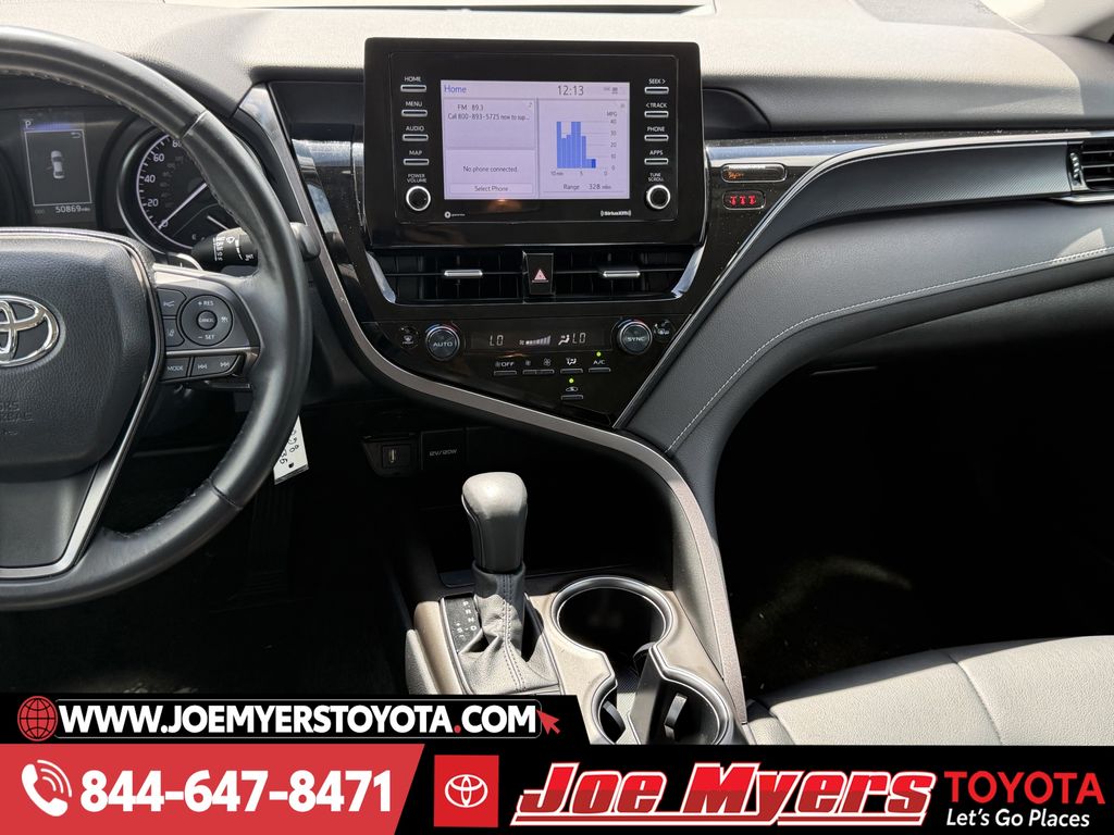 Used 2023 Ice Cap Toyota SE image 17