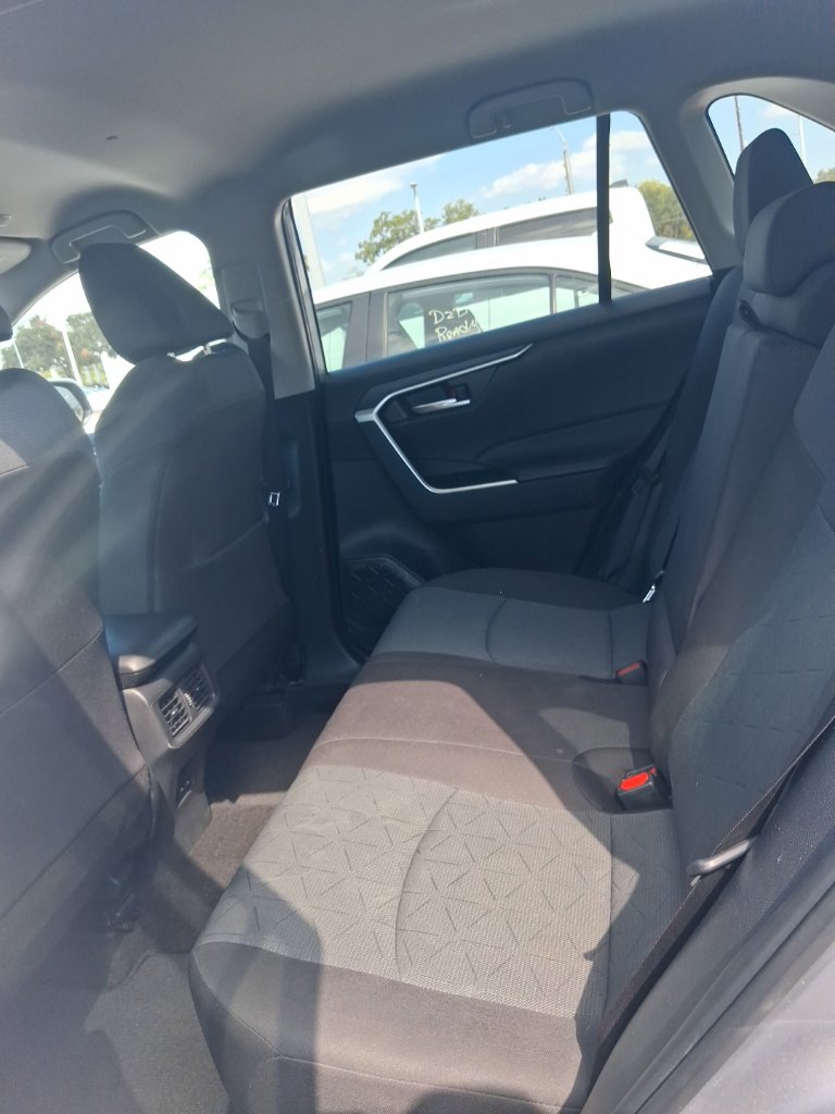 Used 2025 Silver Sky Metallic Toyota XLE image 6