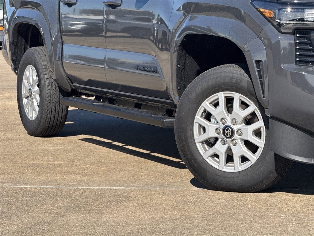 2025 Toyota Tacoma SR5 photo 2
