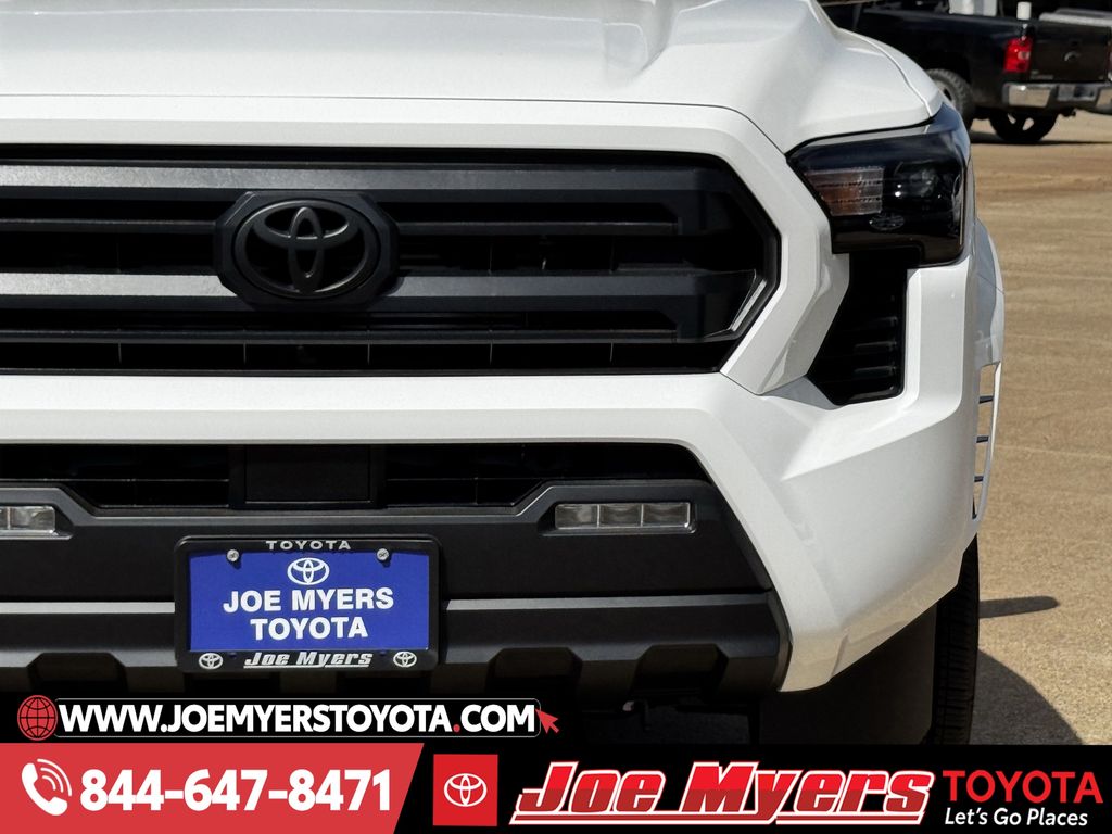 New 2026 Ice Cap Toyota SR5 image 4