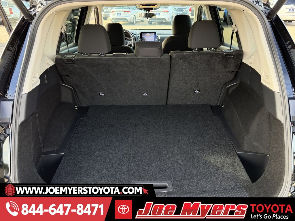 Used 2025 Super Black Nissan SV image 29