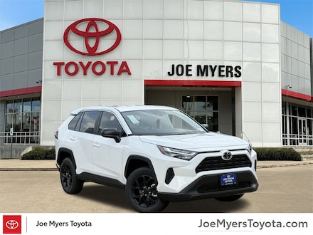 2025 Toyota RAV4 LE SUV