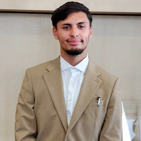 Staff member Marco Savillon from ID_e9f3a8f4ef33