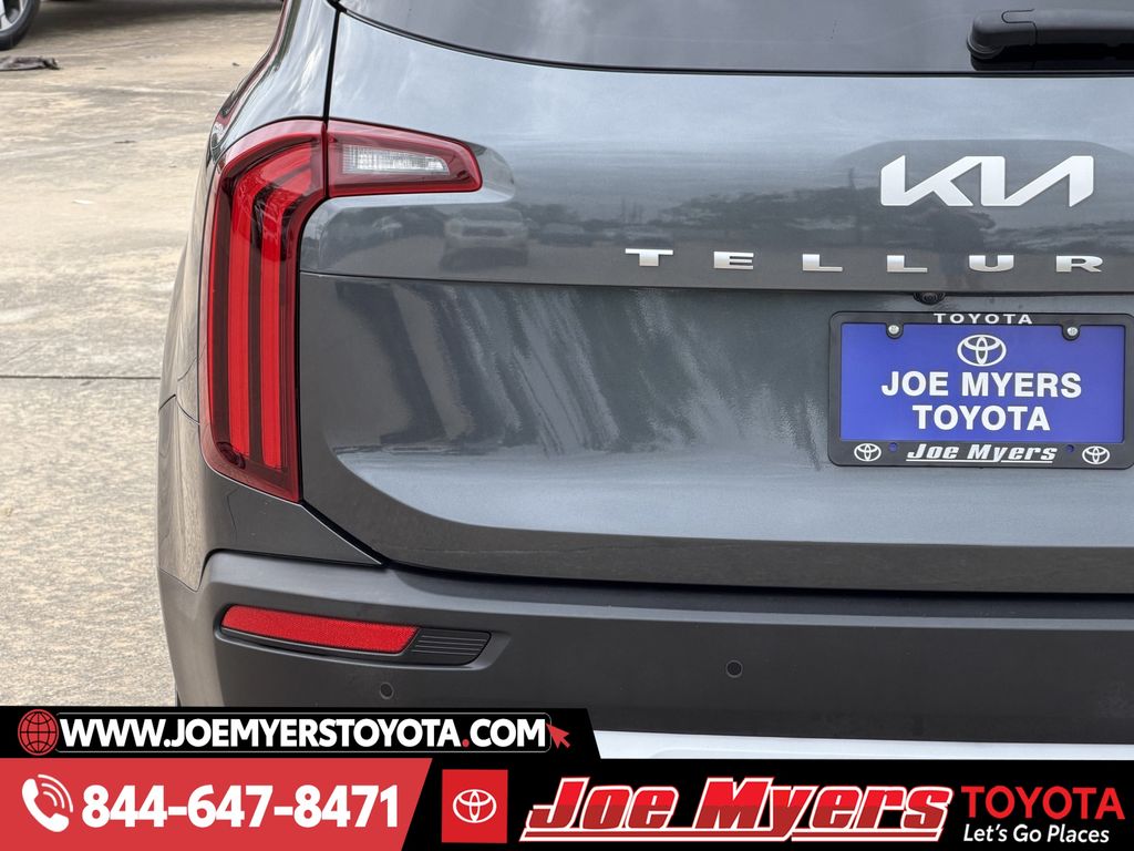 Used 2022 Gravity Gray Kia EX image 10