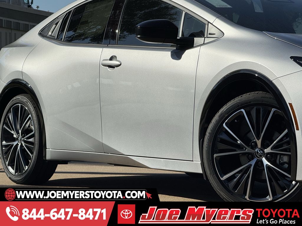 New 2026 Cutting Edge Toyota XLE image 7