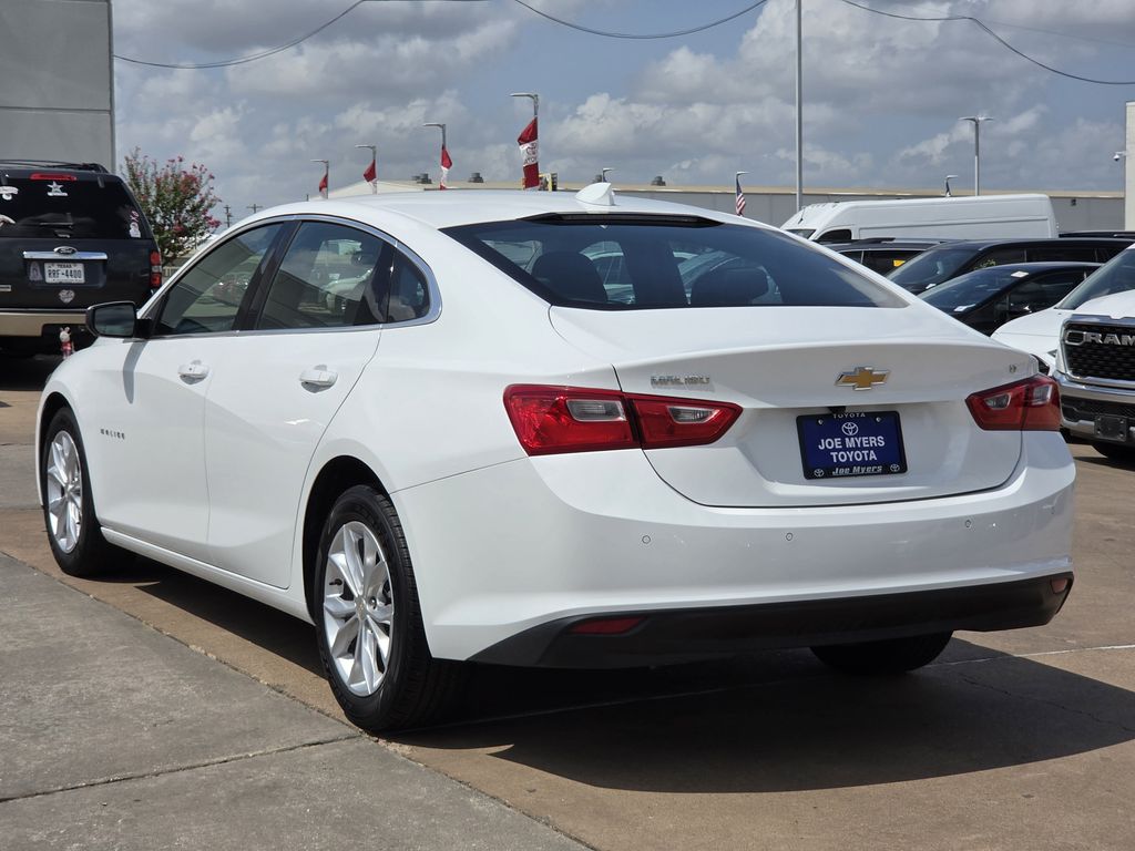 Used 2025 Summit White Chevrolet LT image 7