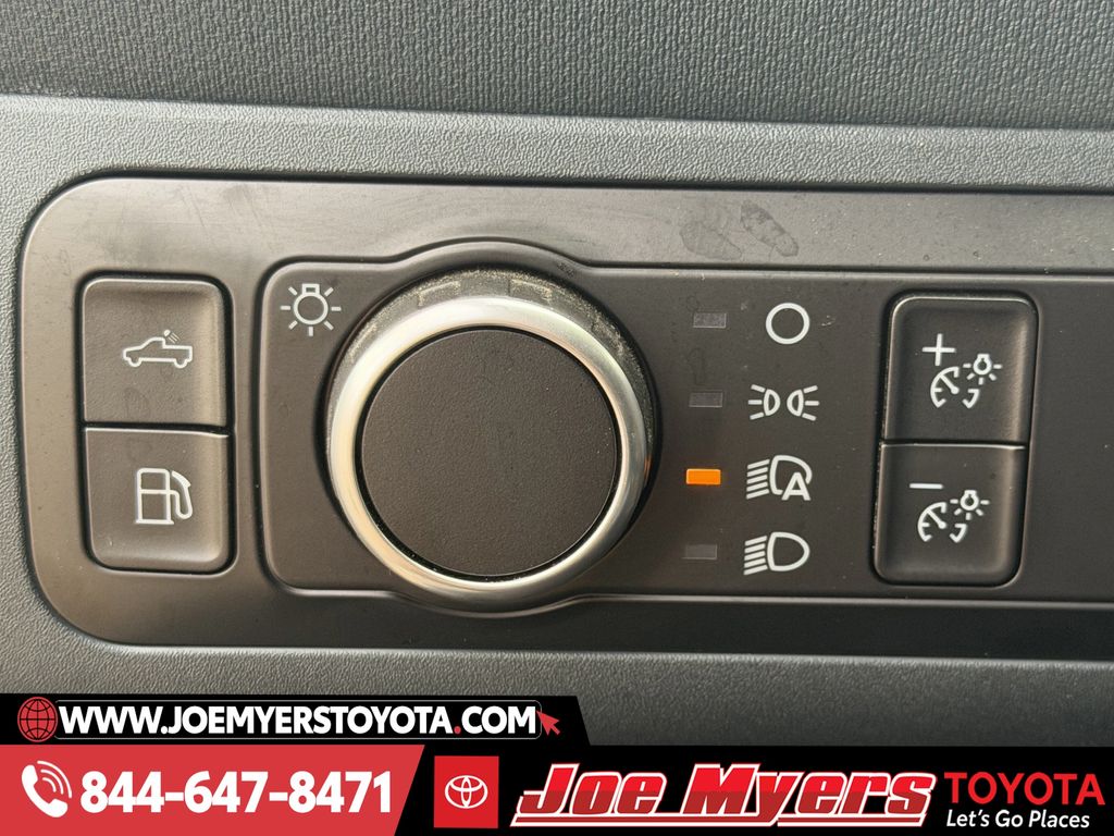 Used 2024 Carbonized Gray Metallic Ford XLT image 25