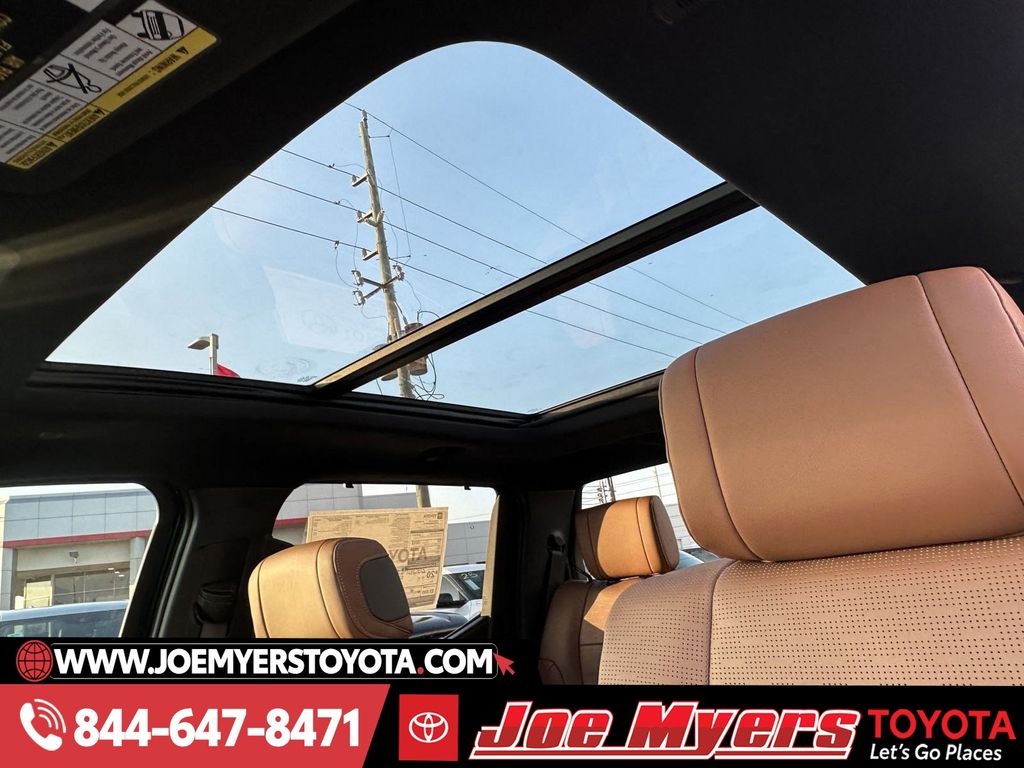 2025 Toyota Tundra 1794 Edition - Photo 17