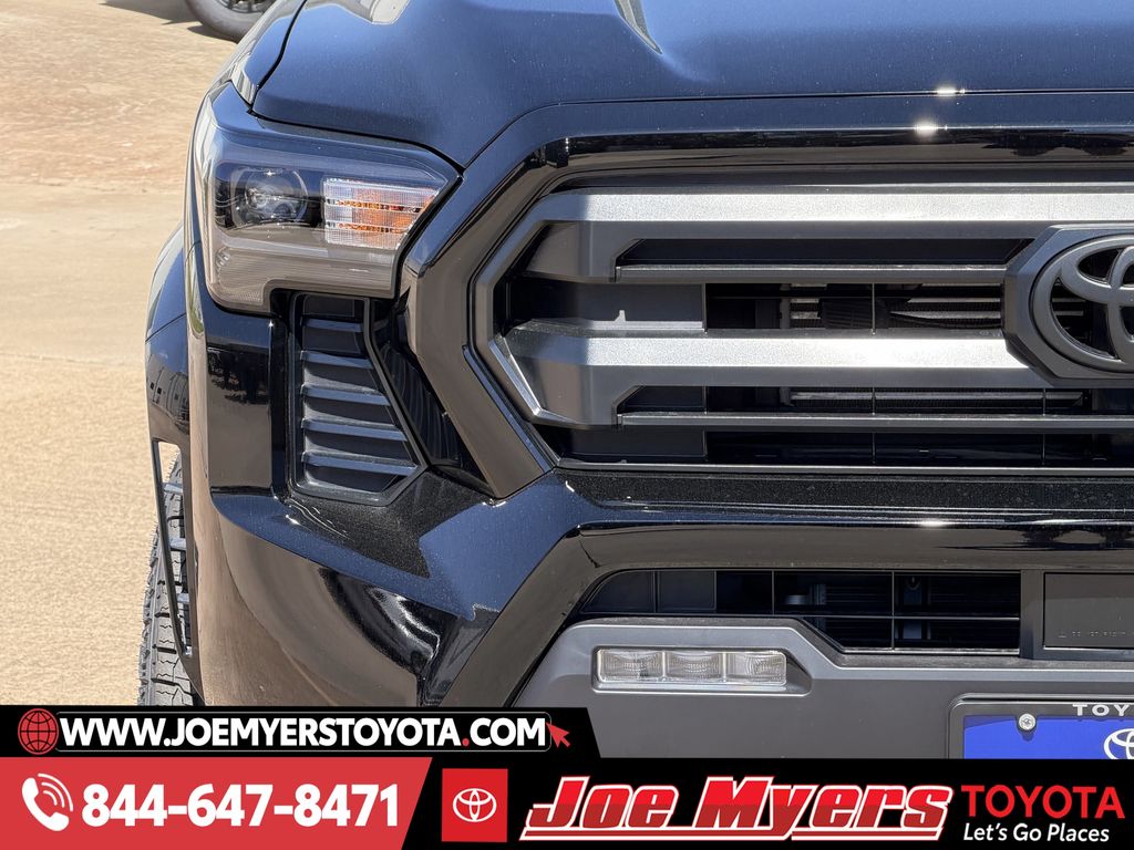 New 2026 Black Toyota SR5 image 5