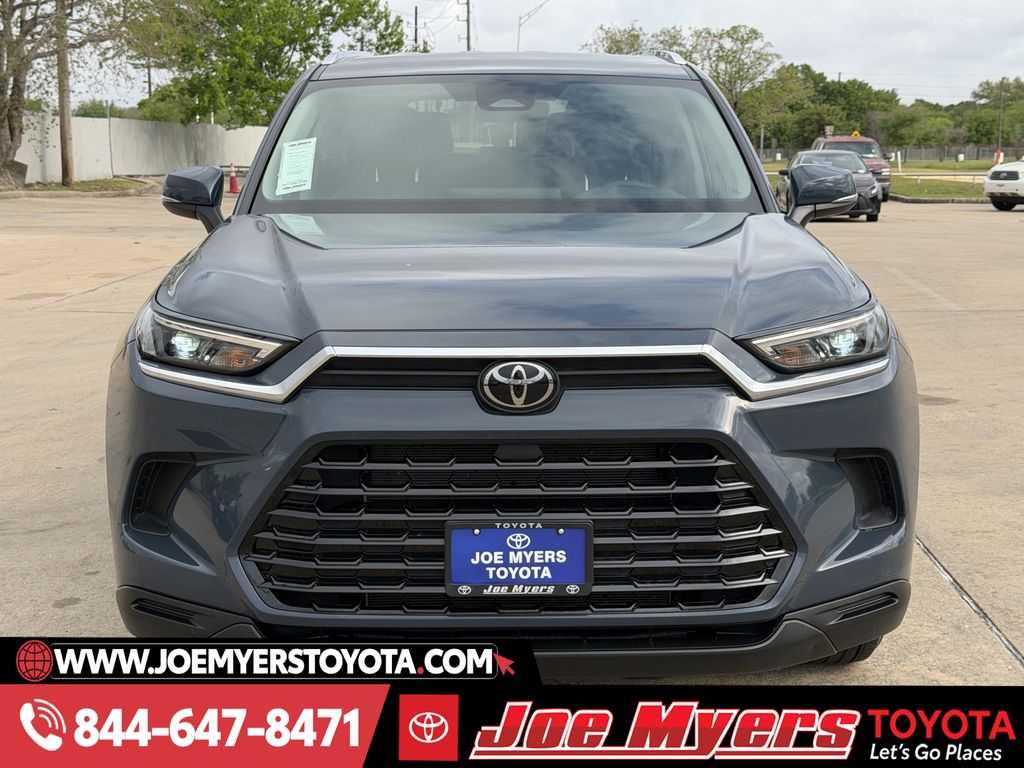 Used 2025 Storm Cloud Toyota XLE image 3