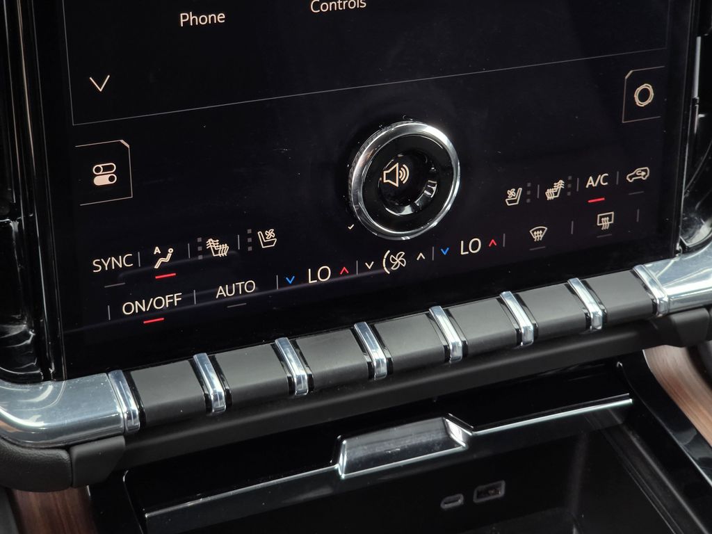 Used 2025 Summit White GMC Denali image 19