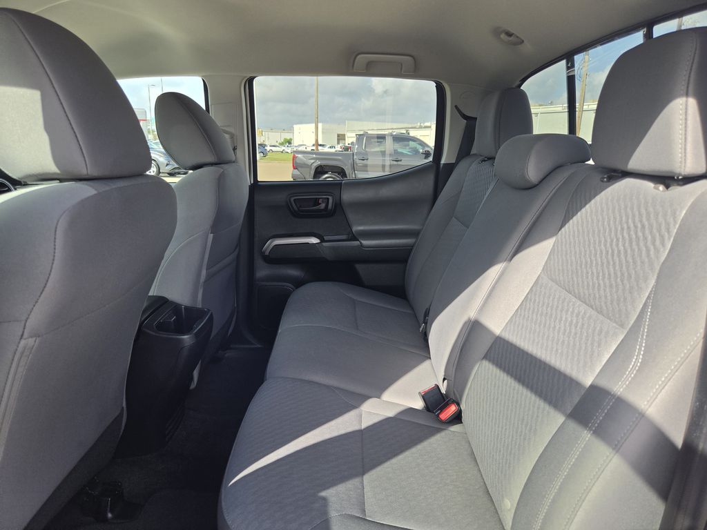 Used 2023 Ice Toyota SR5 image 28