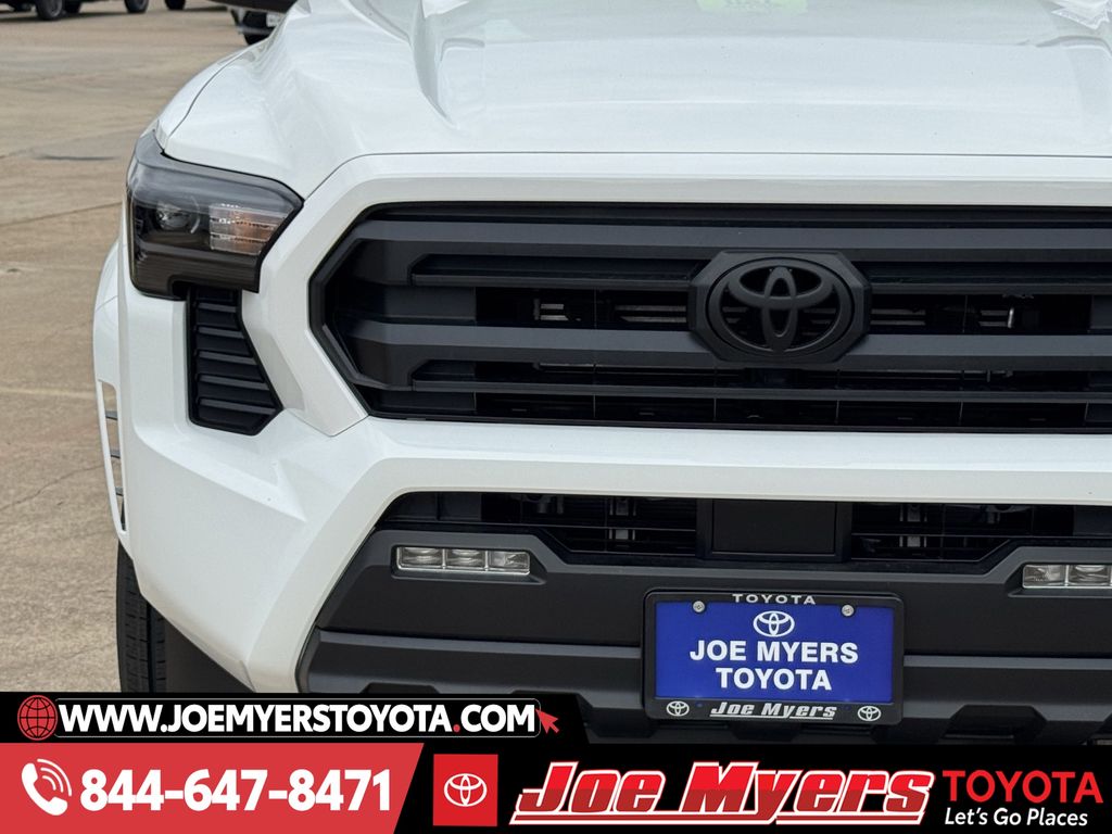 New 2026 Ice Cap Toyota SR5 image 5