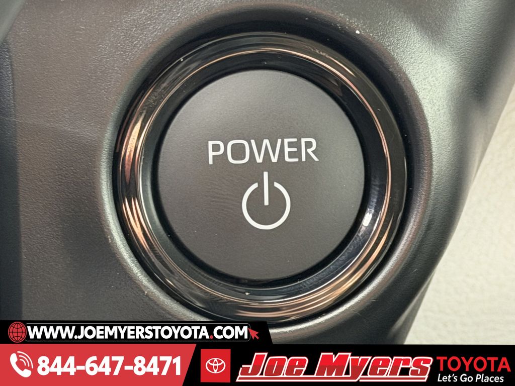 New 2026 Midnight Black Toyota XLE 8 Passenger image 20