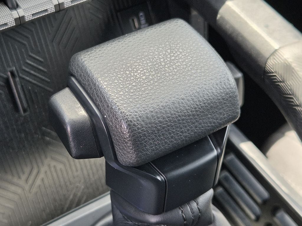 Used 2025 Ice Toyota SR5 image 20
