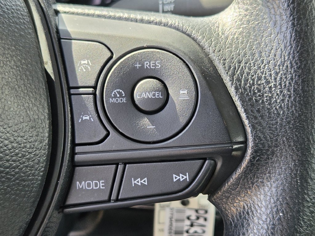 Used 2026 Pearl Toyota LE image 22