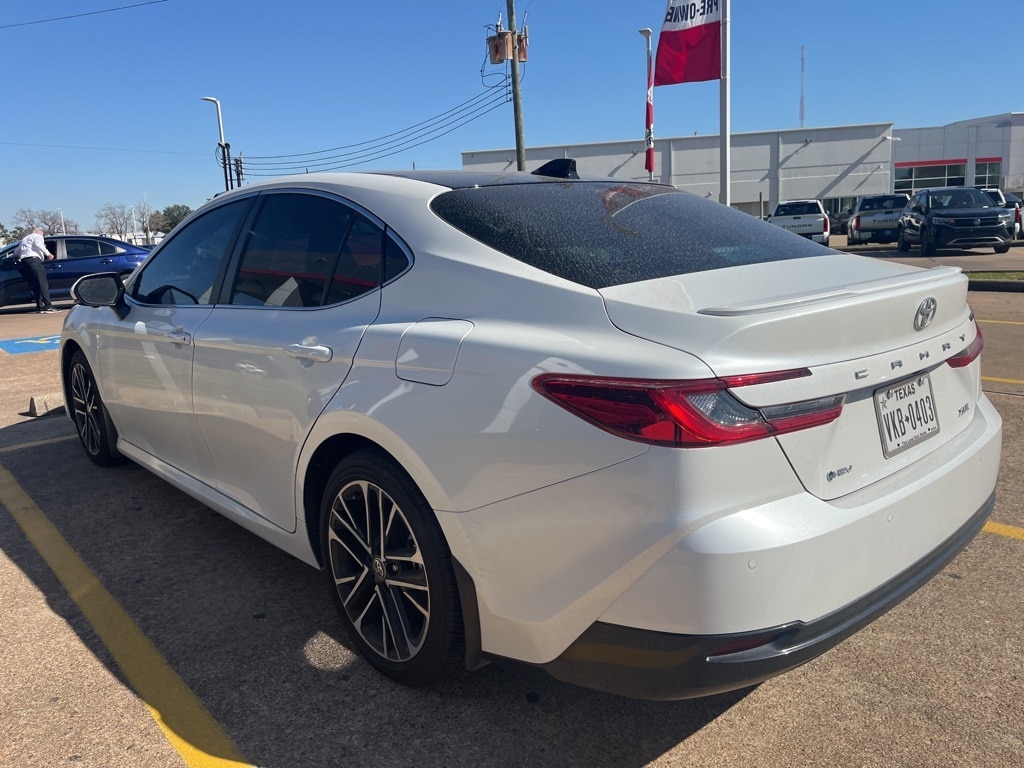 Used 2025 Toyota Camry XLE Sedan