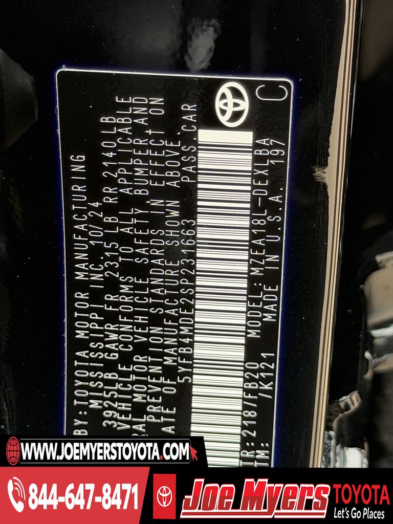 Used 2025 Midnight Black Metallic Toyota LE image 30