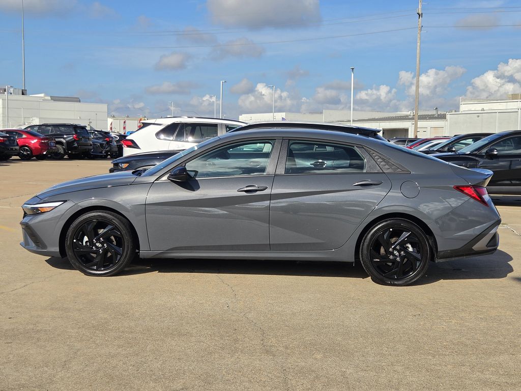 Used 2026 Ecotronic Gray Hyundai SEL Sport image 6