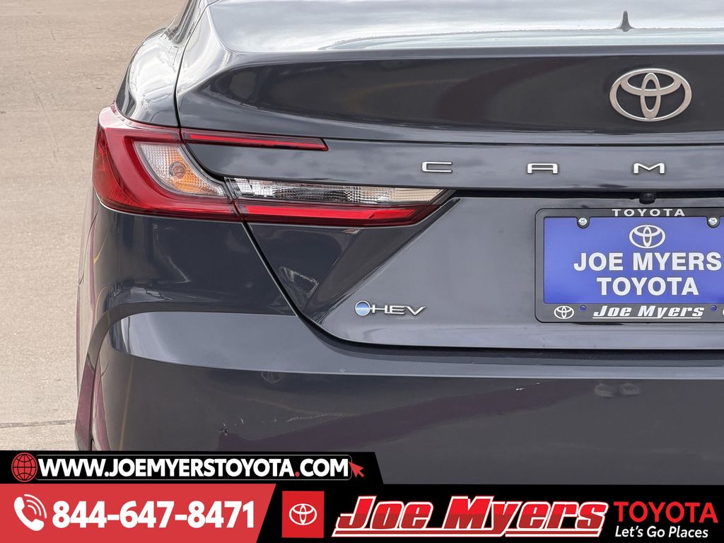 Used 2025 Underground Toyota LE image 10