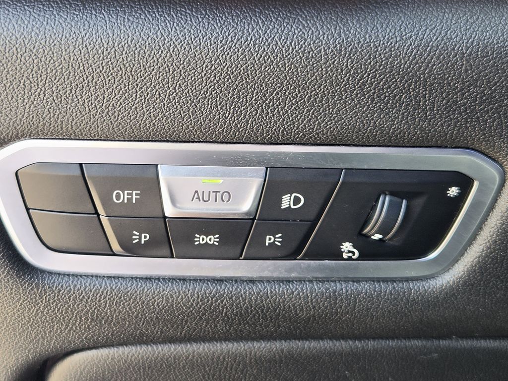 Used 2023 Black Sapphire Metallic BMW sDrive40i image 24