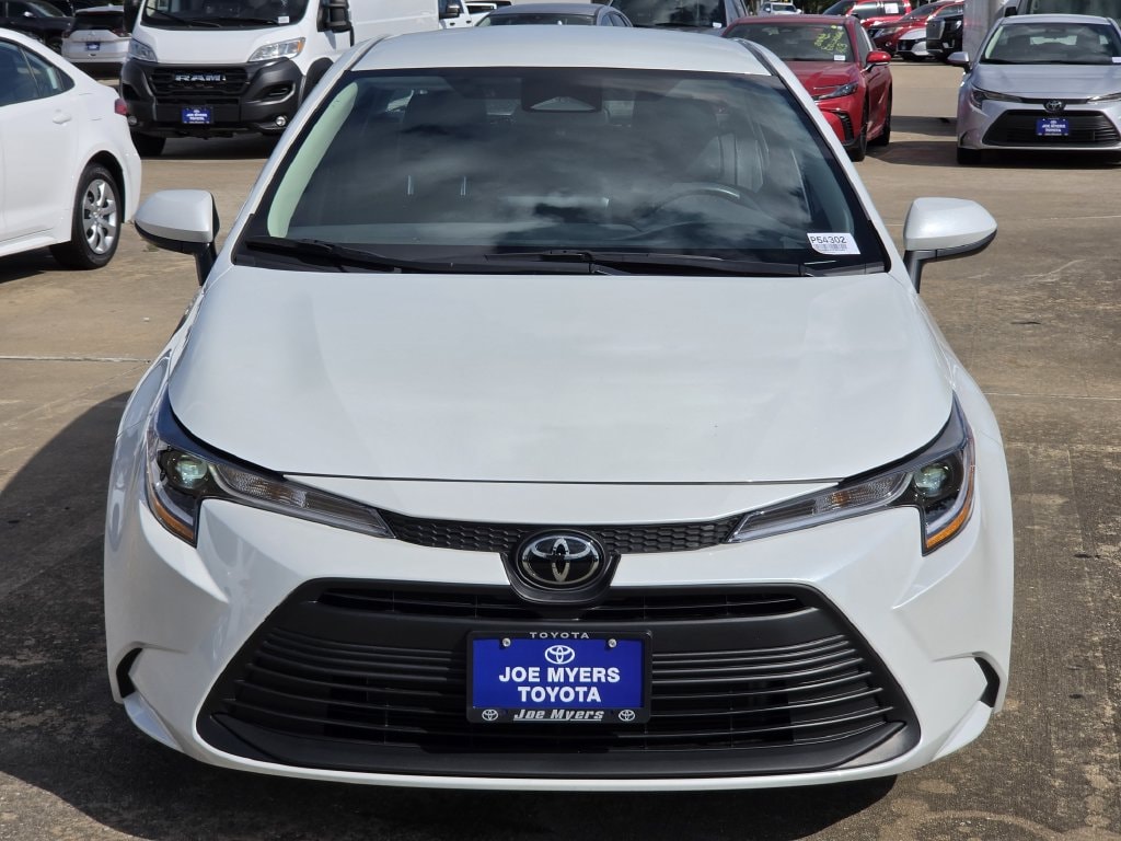 Used 2026 Pearl Toyota LE image 3