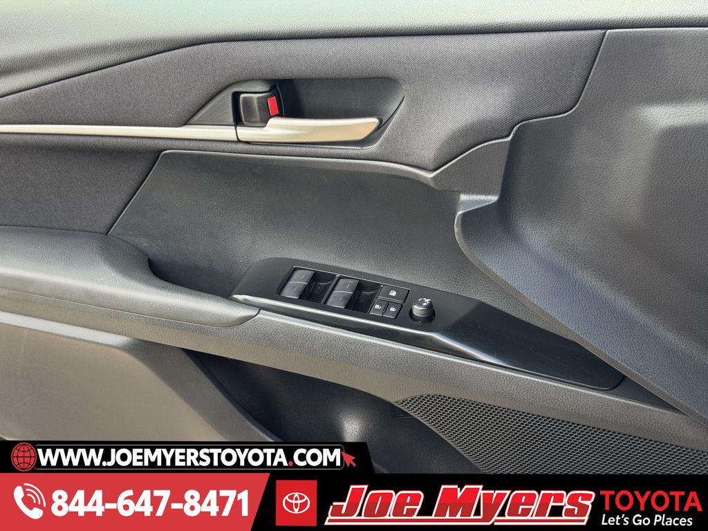 Used 2025 Midnight Black Metallic Toyota LE image 26