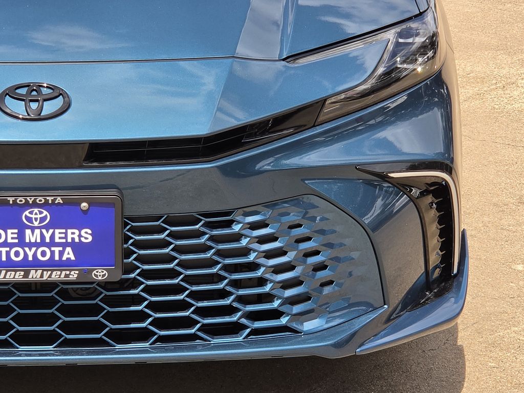 New 2026 Ocean Gem Toyota XSE image 4
