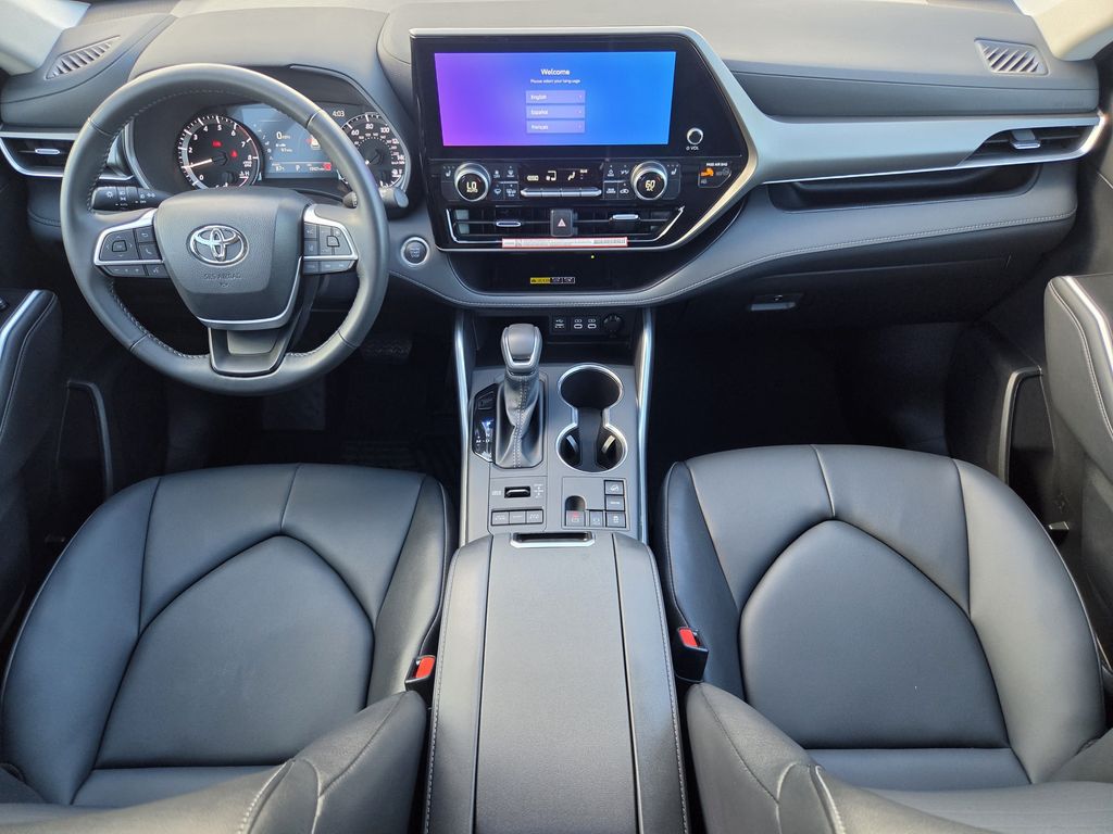 Used 2026 Pearl Toyota XLE image 13