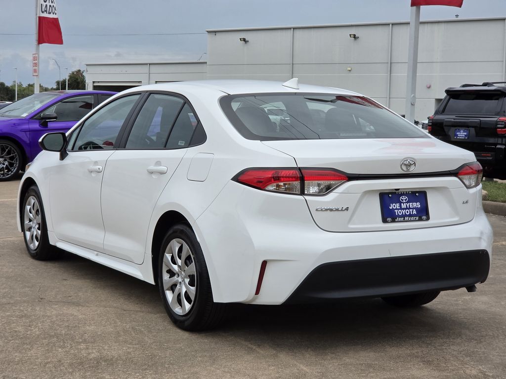 Used 2025 Ice Toyota LE image 7