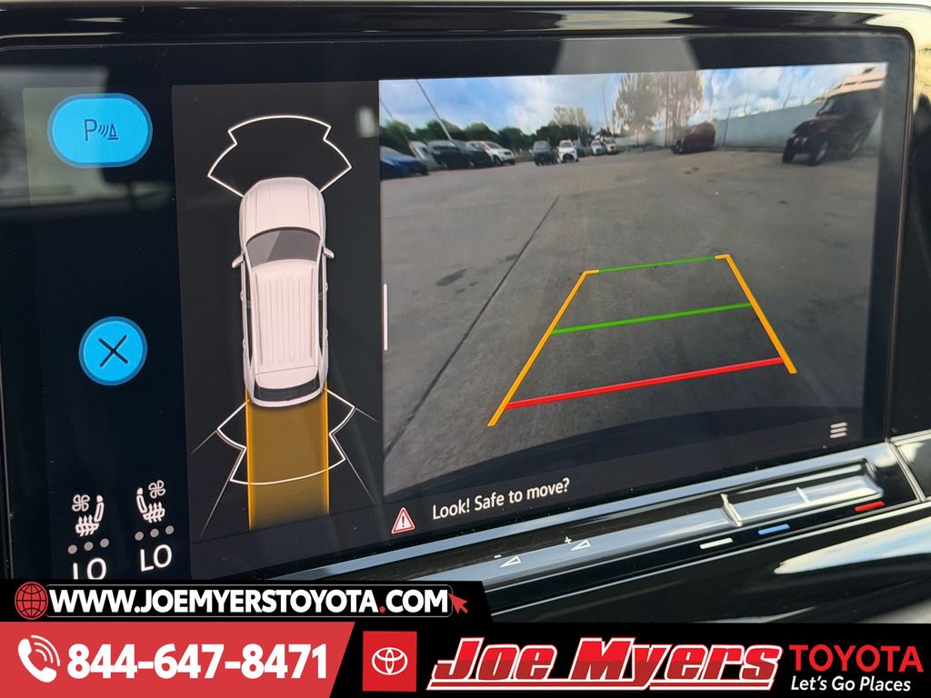 Used 2025 Deep Black Pearl Volkswagen 2.0T SE w/Technology image 19