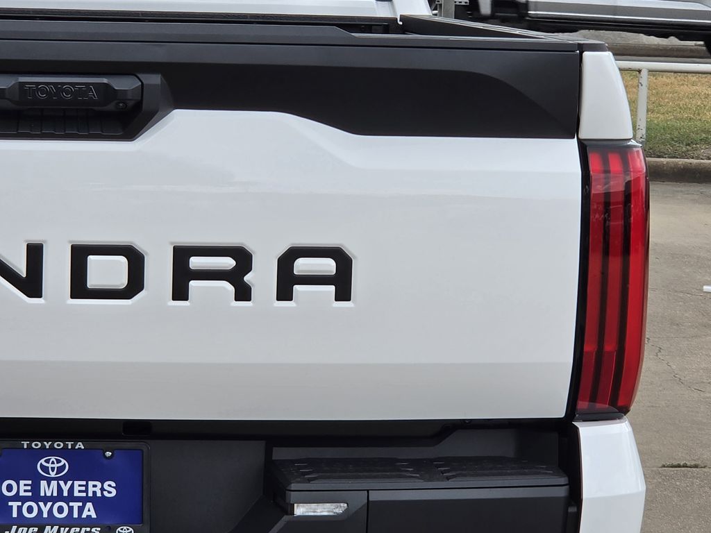 New 2026 Ice Cap Toyota SR5 image 9