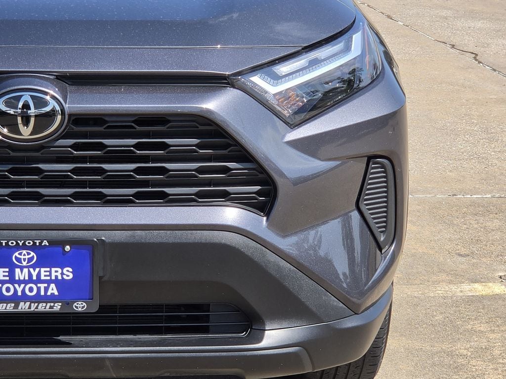 Used 2025 Magnetic Gray Metallic Toyota LE image 4