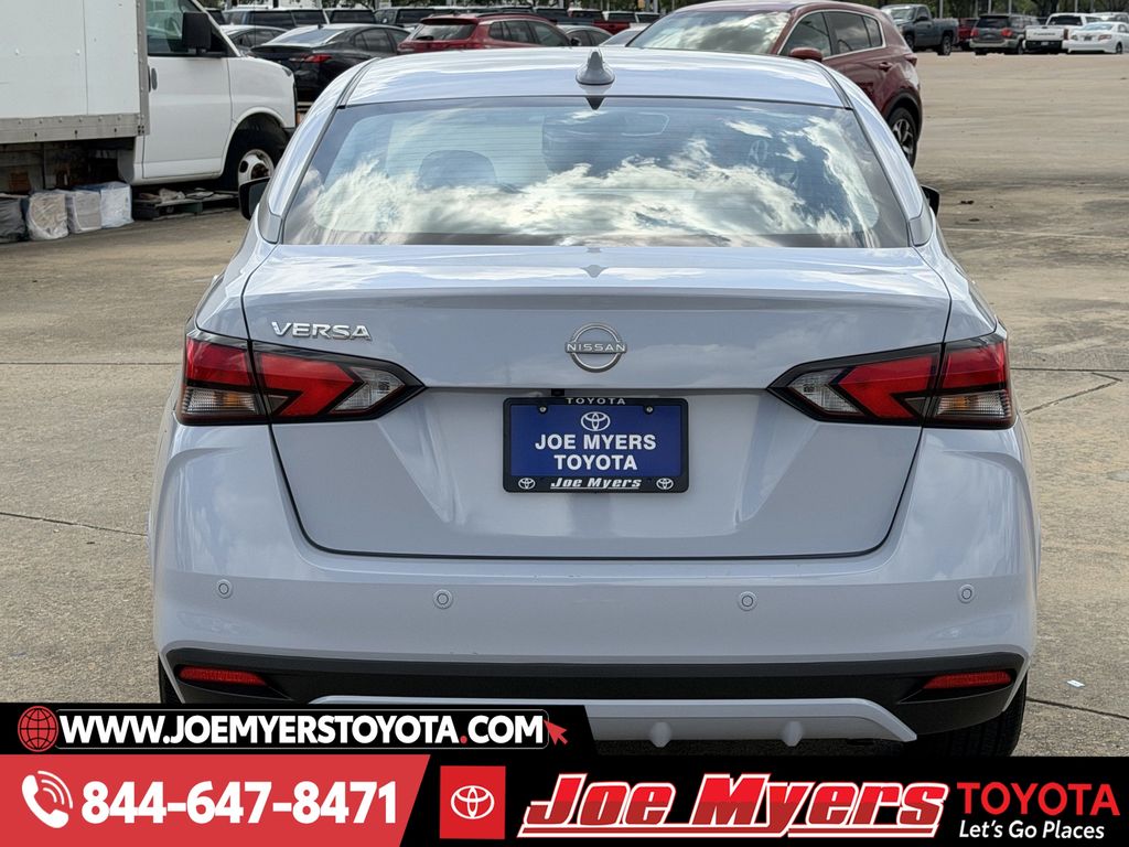Used 2025 Gray Sky Pearl Nissan 1.6 SV image 8