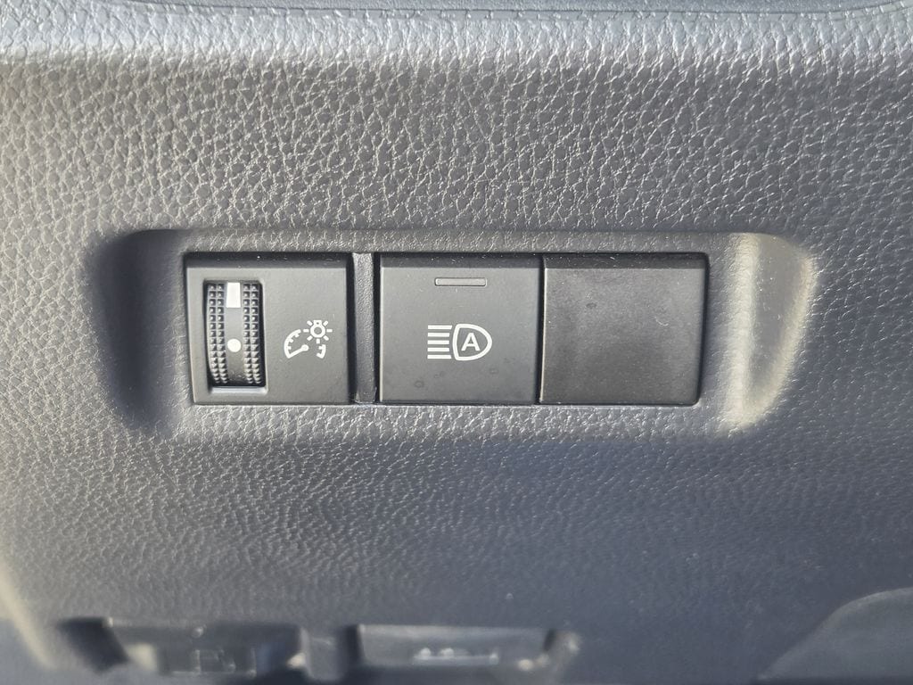 Used 2025 Midnight Black Metallic Toyota XLE image 25