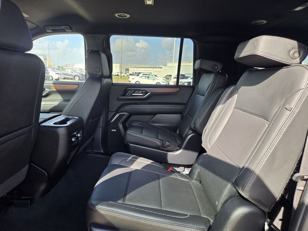 Used 2025 Onyx Black GMC Denali image 28