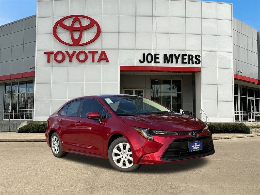 2026 Toyota Corolla LE photo 2