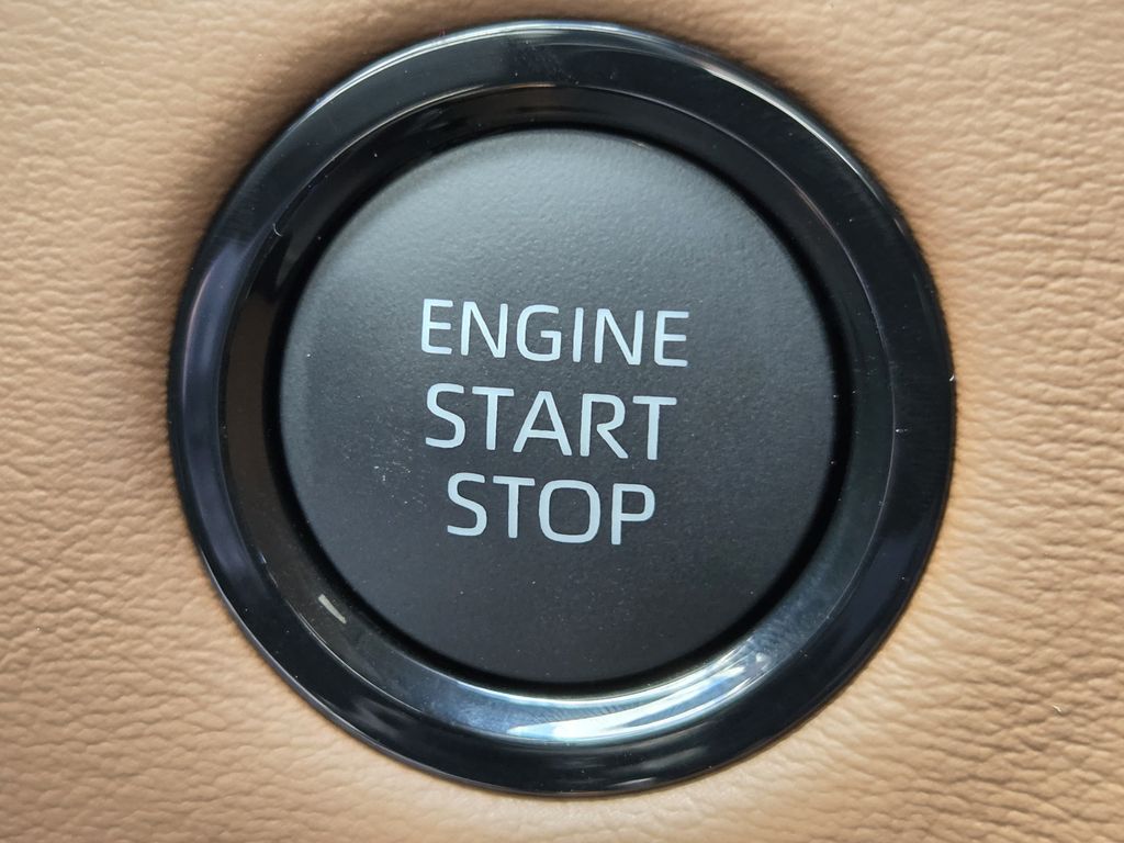 New 2026 Wind Chill Pearl Toyota 1794 Edition image 21