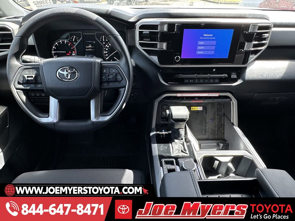 2025 Toyota Tundra SR5 - Photo 10